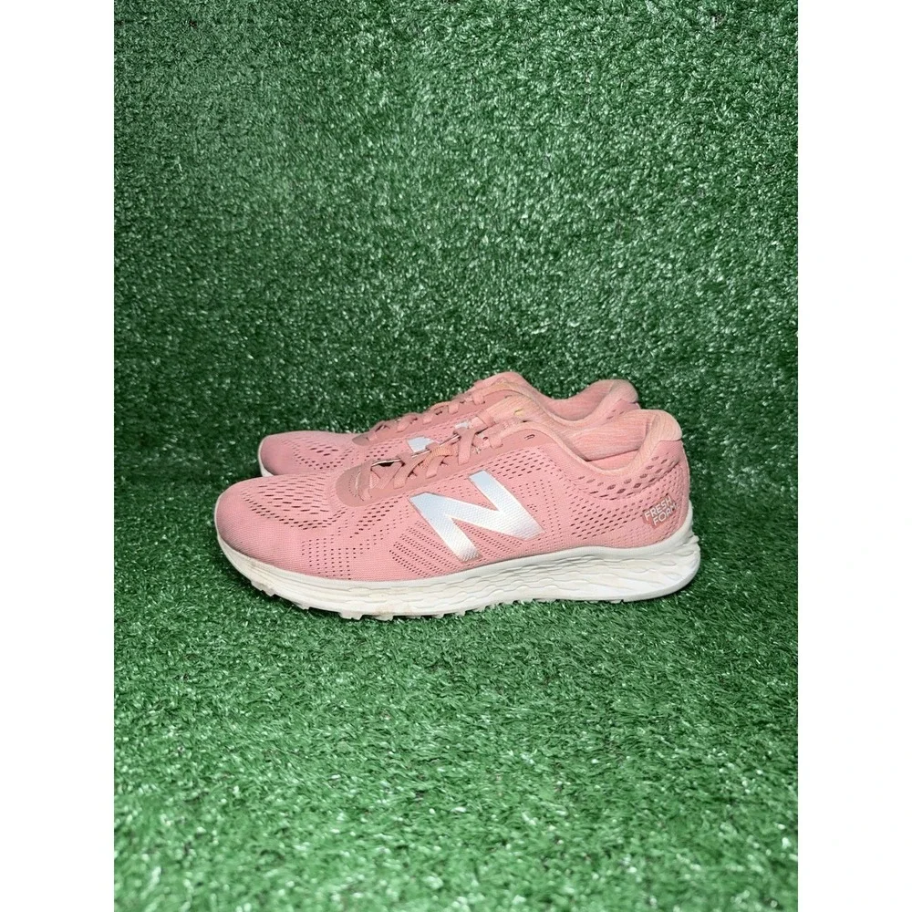 New Balance Womens Size 8.5 Fresh Foam Arishi Red Running Shoes Comfort Sneakers